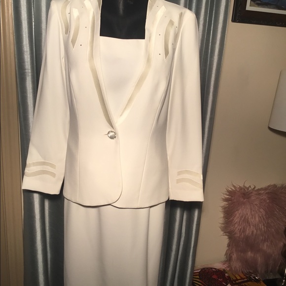 Dresses & Skirts - Very classy, Formal dress suit❤️